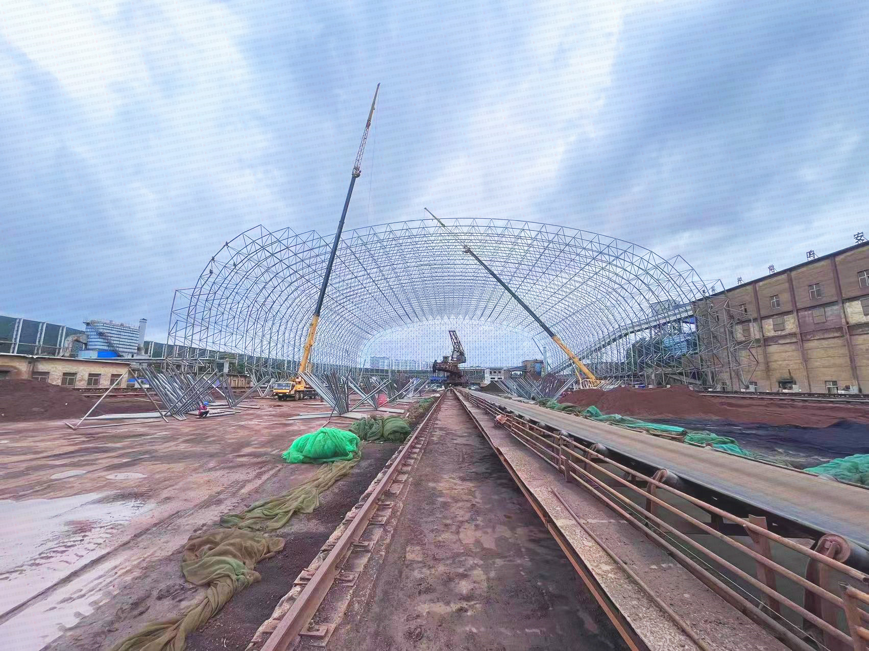 山東鋼鐵股份有限公司萊蕪分公司煉鐵廠(chǎng)老區原料場(chǎng)環(huán)保封閉及智能化改造項目網(wǎng)架工程